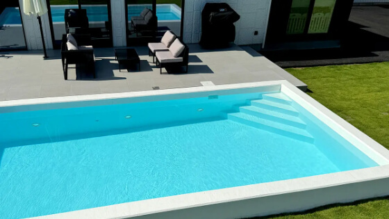 ISLAND POOL